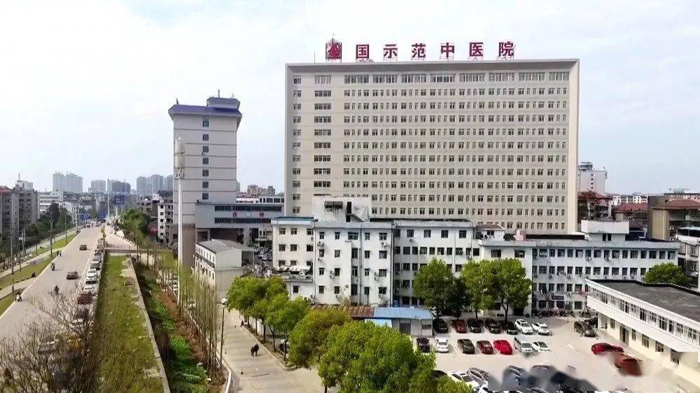 一直以来,公安县中医医院高度重视规培工作,按照国家住院医师规范化