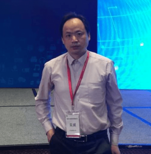 主讲嘉宾简介吴斌,北京邮电大学计算机学院教授,数据科学与服务中心