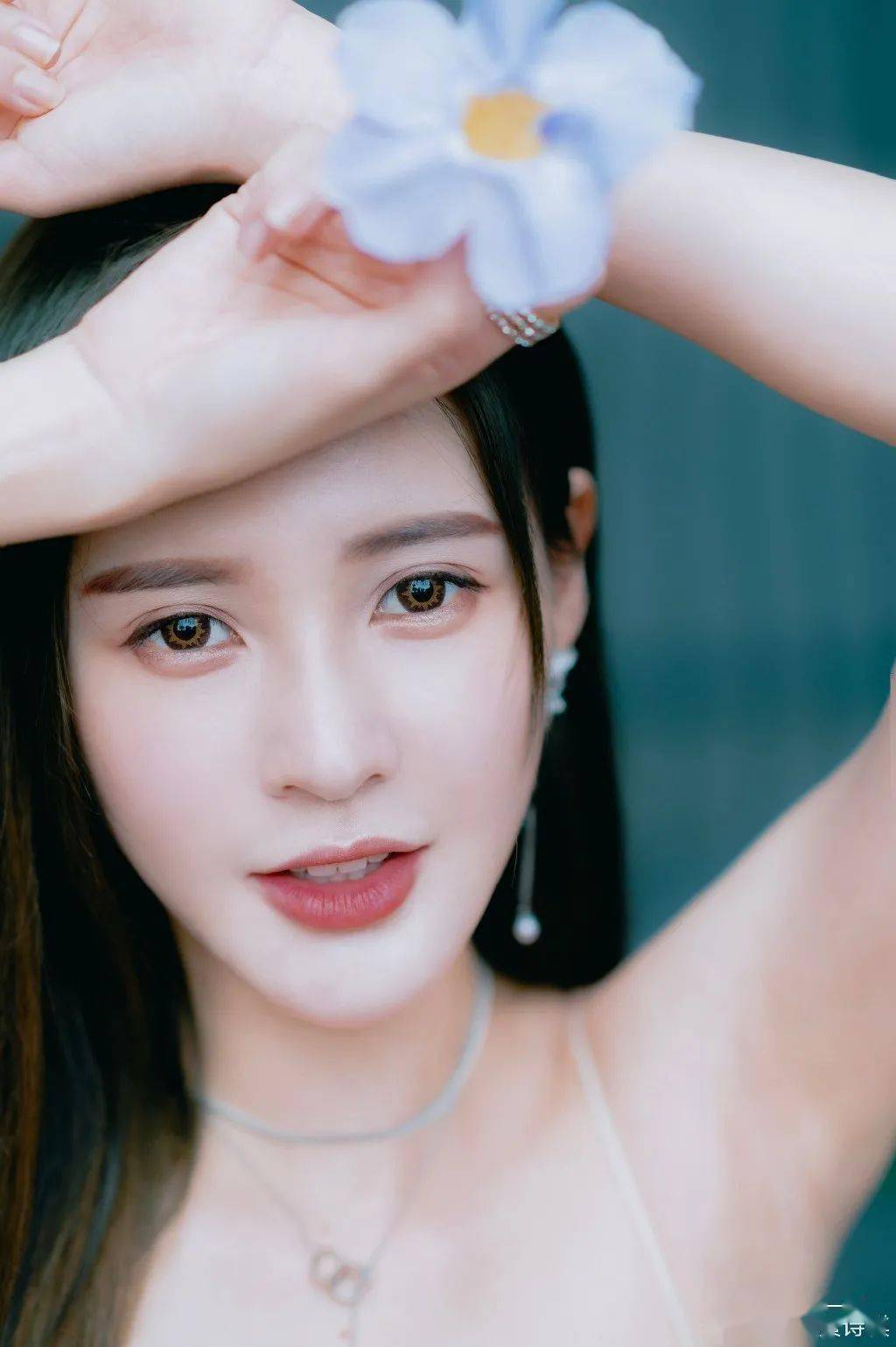 入选全球百大最漂亮面孔的女生有多好看