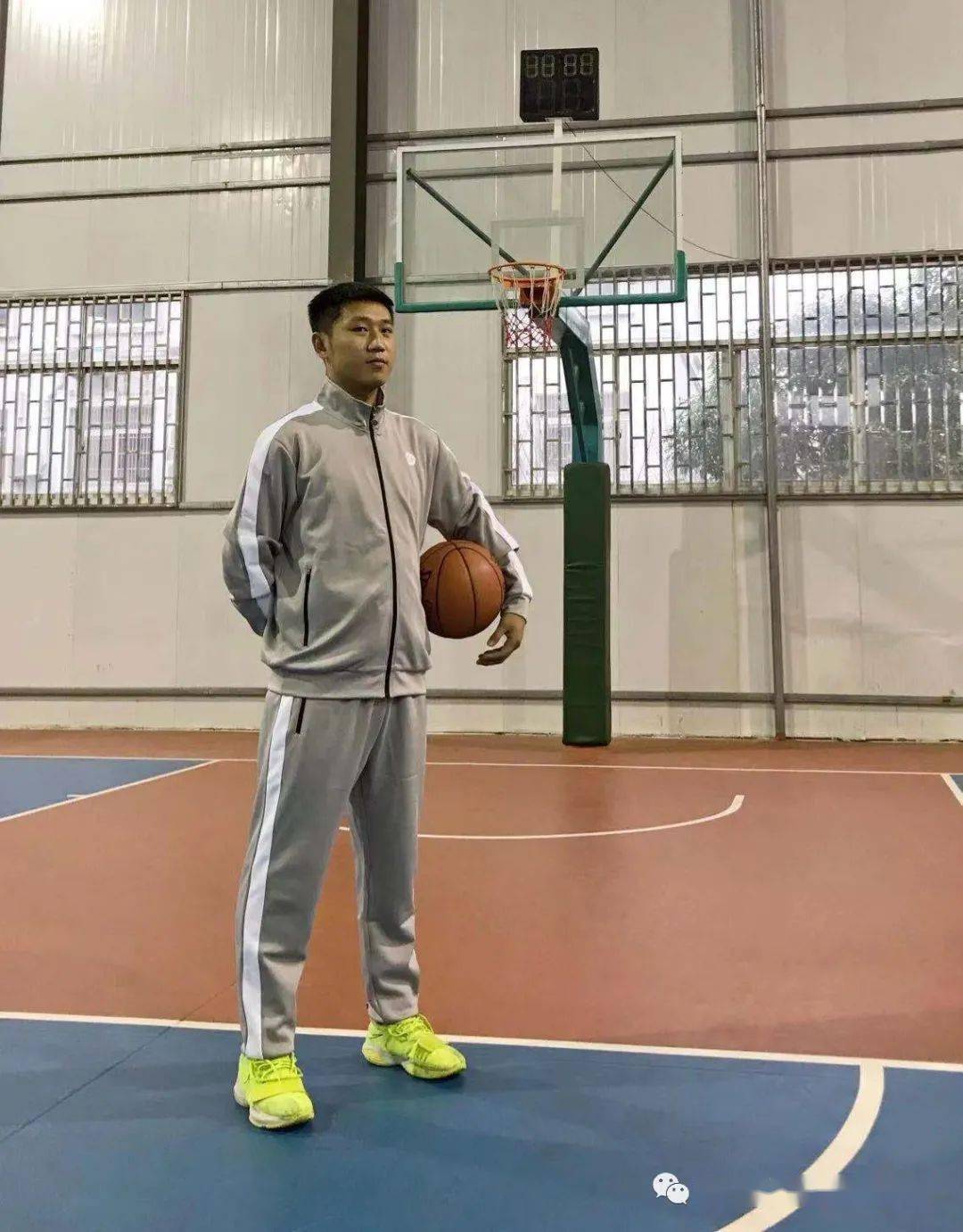 篮球战场再燃狼烟烽火篮球重燃出击宣华水利烽火队20202021赛季再冲