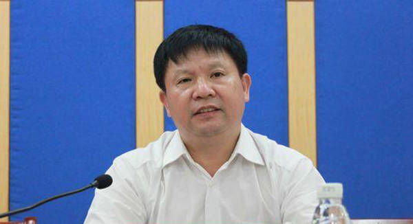 中国纪检监察杂志披露官员携子投案起初是假投案真投机