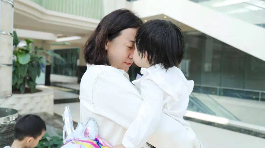 39岁朱丹拼二胎生子无人问津网友叫嚣求求你别再犯傻了