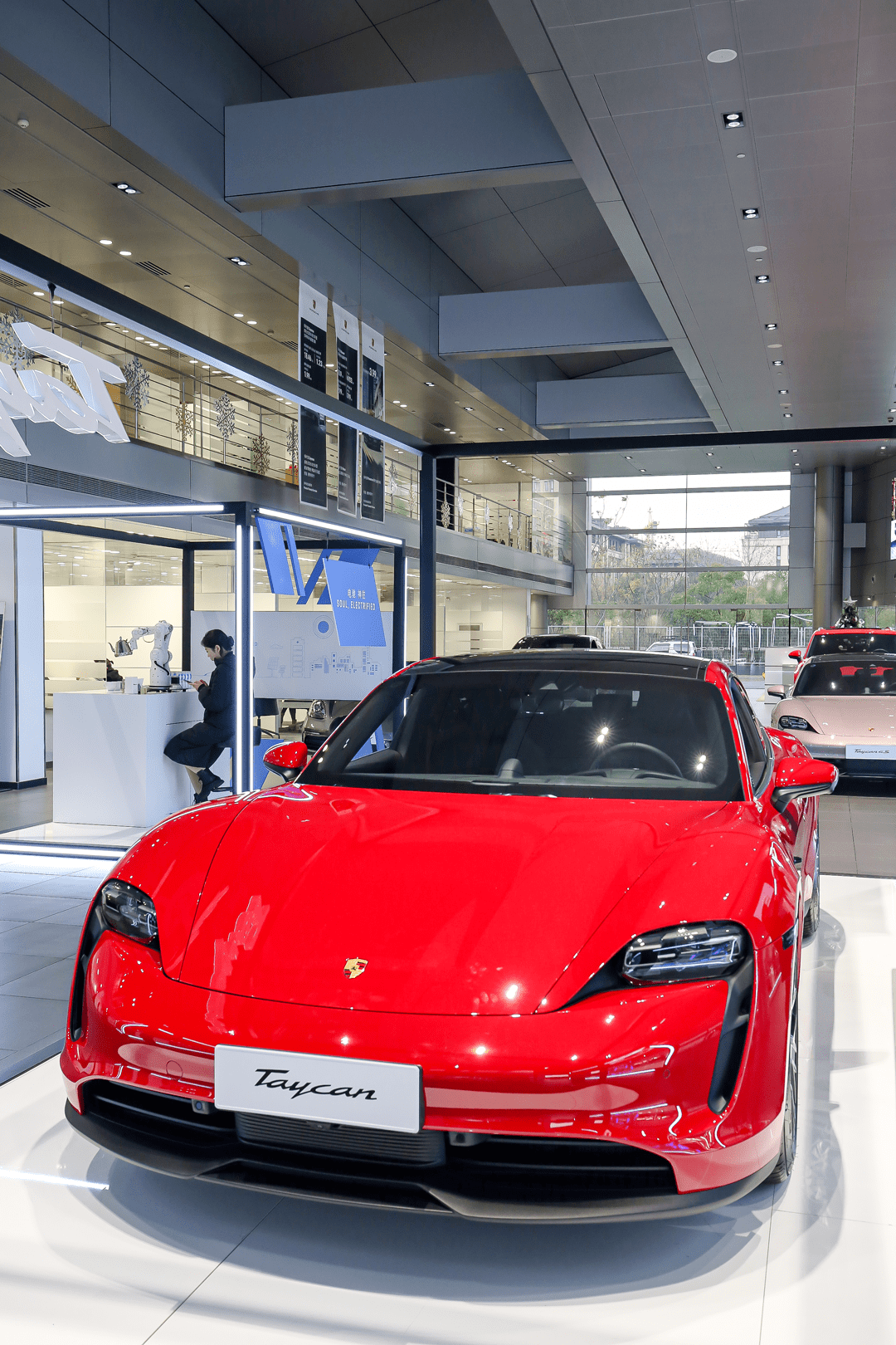 惊艳杭城保时捷taycan4s胭脂红试驾被电到啦