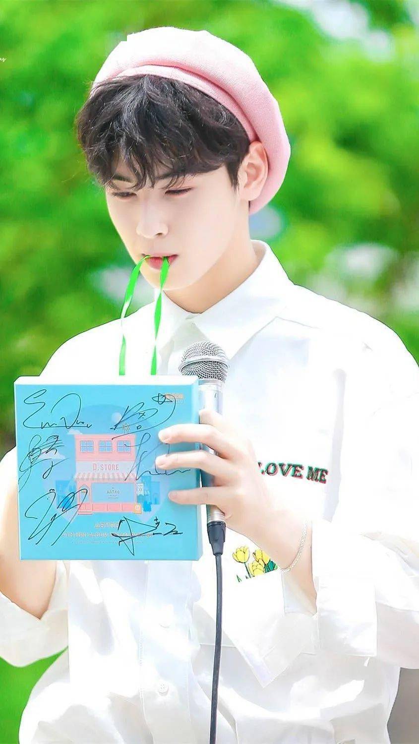 手机壁纸车银优