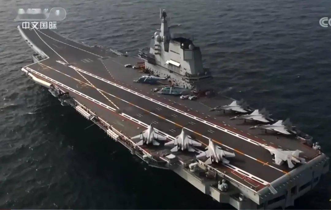 走进深蓝|山东舰入列一周年 3字头编号歼15舰载机首曝光