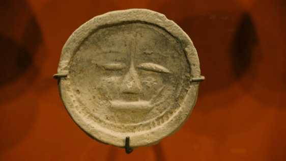 "当心"不是当心——六朝人面纹瓦当