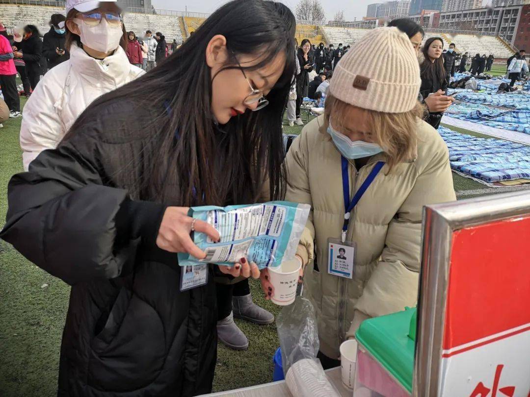 最美身影两万五千里我们奔跑在路上致全体后勤人员