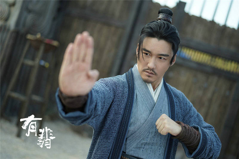 从绅士到侠士有翡胡兵为角色苦练刀技