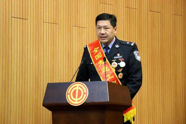 省劳模宣讲团来宿开展宣讲报告_手机搜狐网