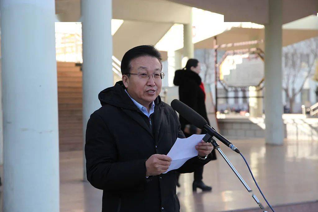 明确,突出特色"的要求,分管副校长张日和政教处主任常富杰全盘统筹