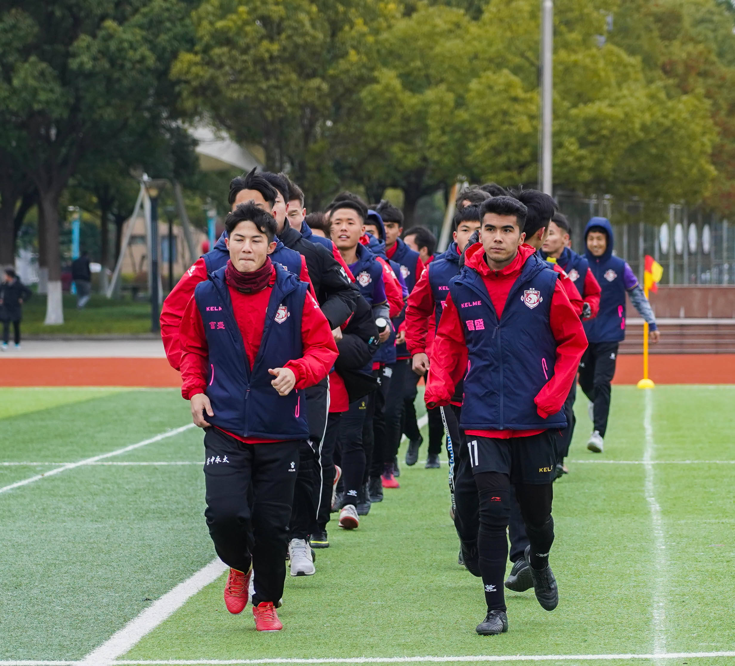 以足球为媒,崇明中学激励学生全面发展|体教融合多措并举,上海"十三五