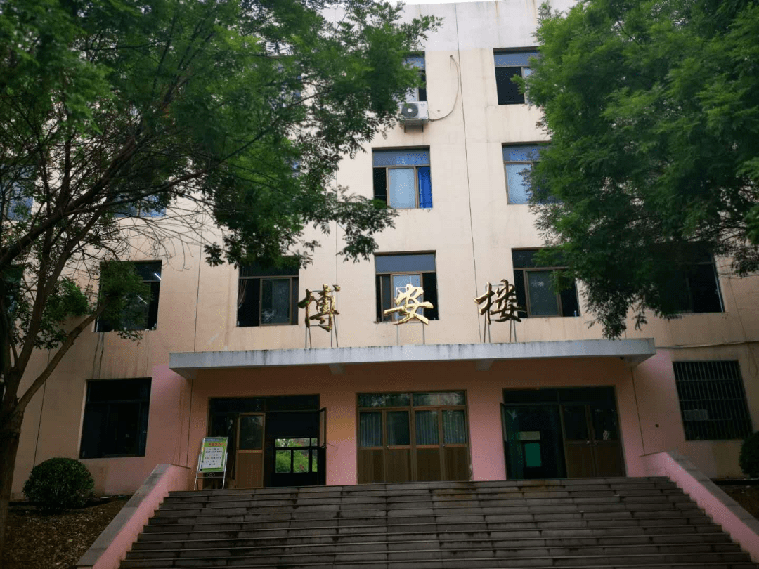 特色学校阳城五中博雅立校书香文源