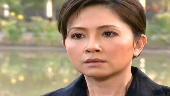 玻钻之争:披坤害怕因镯子杀人真相被抖露,开始着急表现太反常