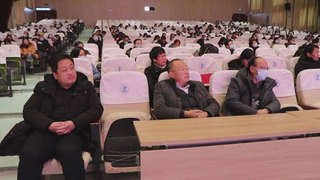 新起点新活力新征程岱岳区职教中心举行新教师入职仪式