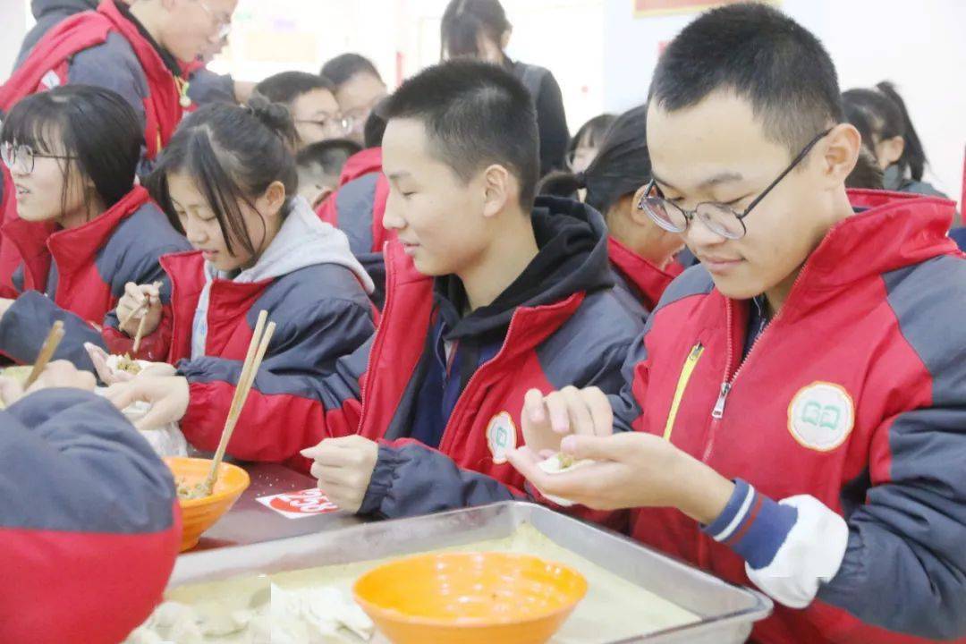情暖冬至 你我同包 | 冠县实验高中开展冬至包饺子活动
