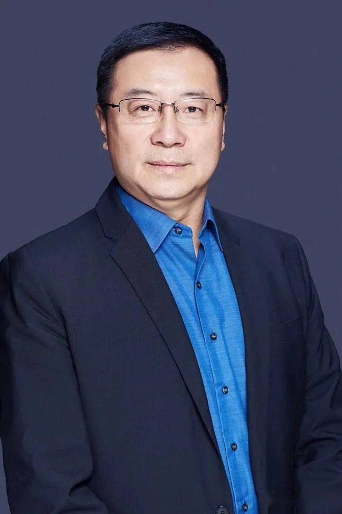 齐建军北京市育才学校党委书记中央芭蕾舞团舞蹈学校副校长﹀﹀﹀中央