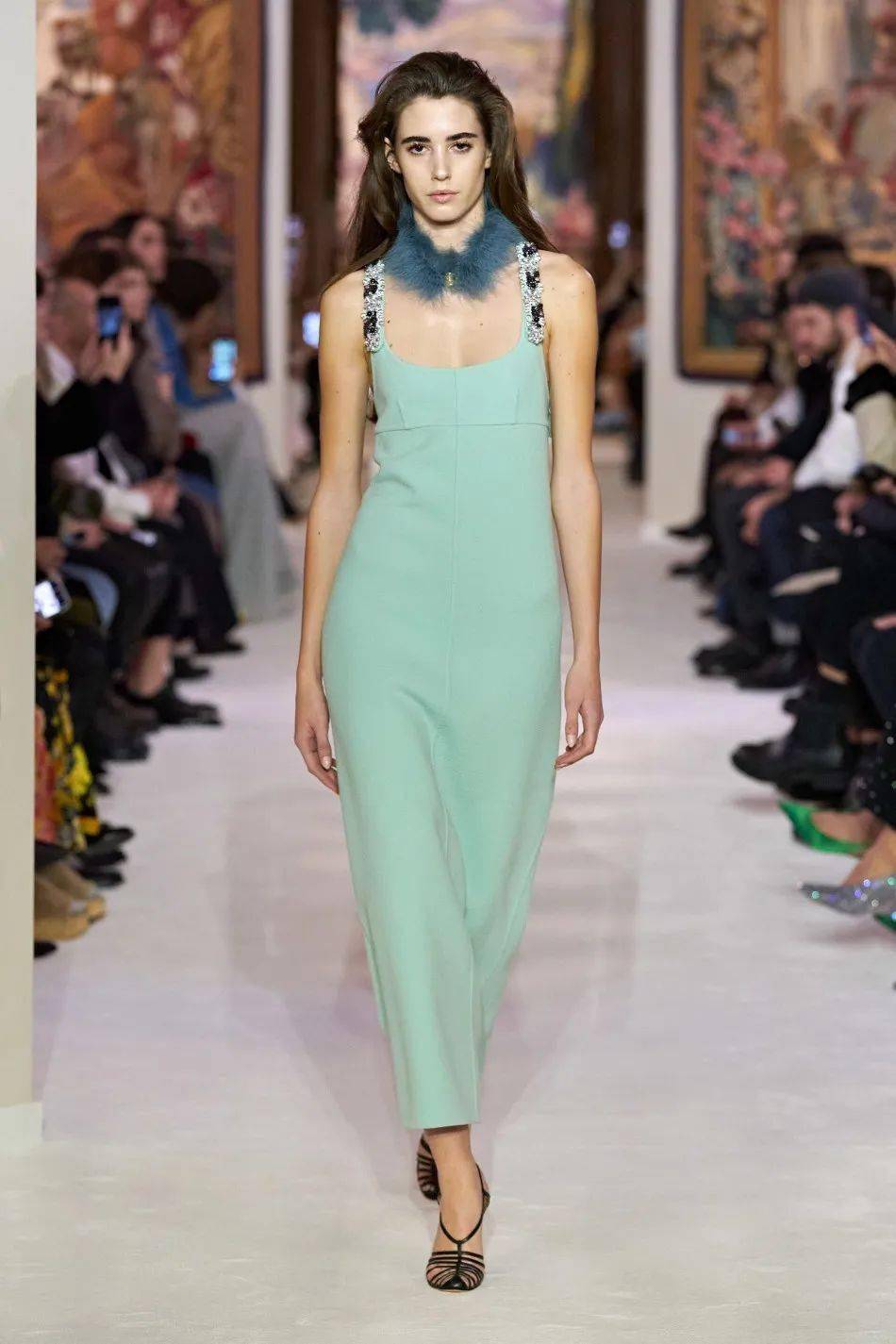pantone2021春夏伦敦时装周10大流行色来了一起看看