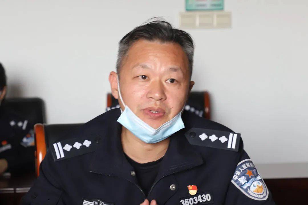 陈源"是寂寞的秋的思绪,是孤独的清的远的思恋.