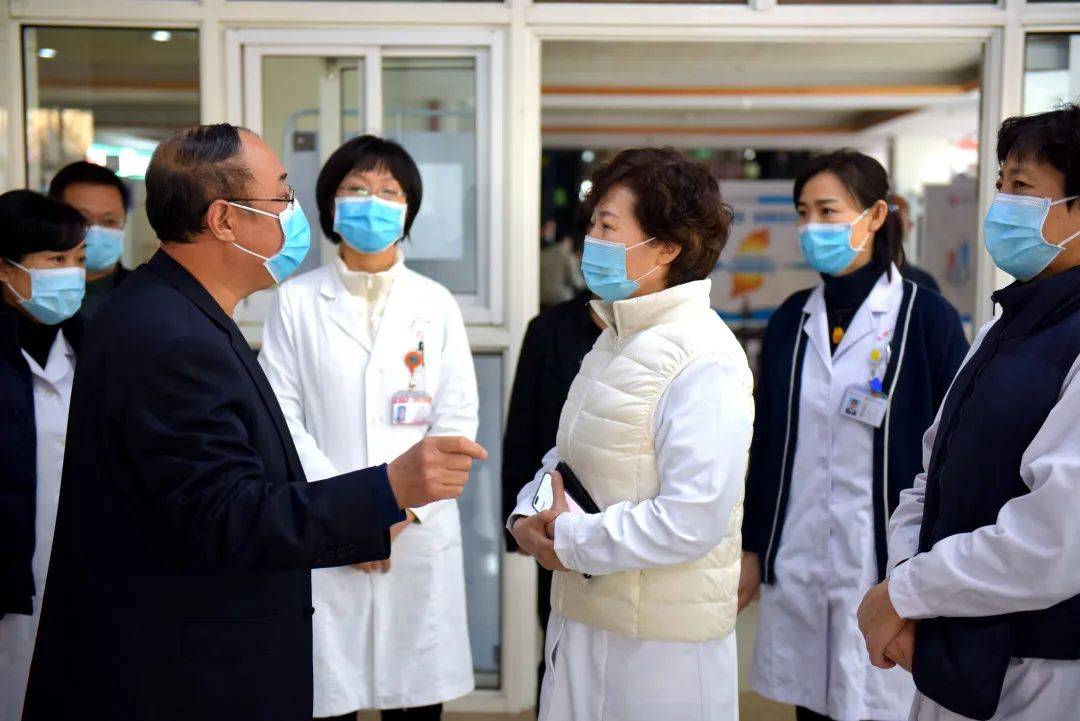 运城市中心医院潘新丽院长检查督导院内疫情防控工作_手机搜狐网