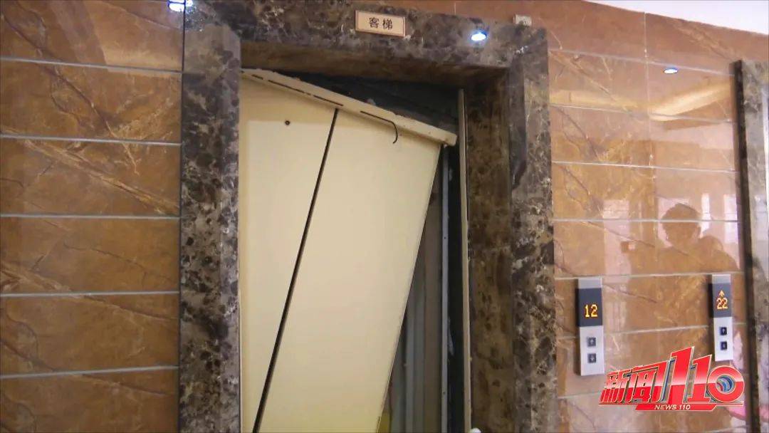 电梯骤降23层!福州一女子教科书式逃生火了!