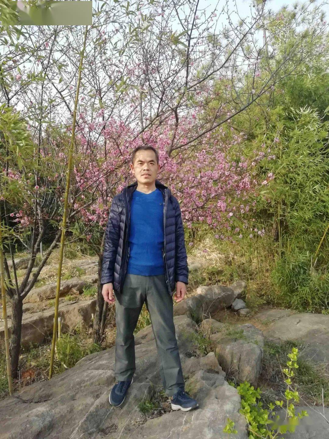 郭全义,费县第二中学教师,费县作家协会会员.