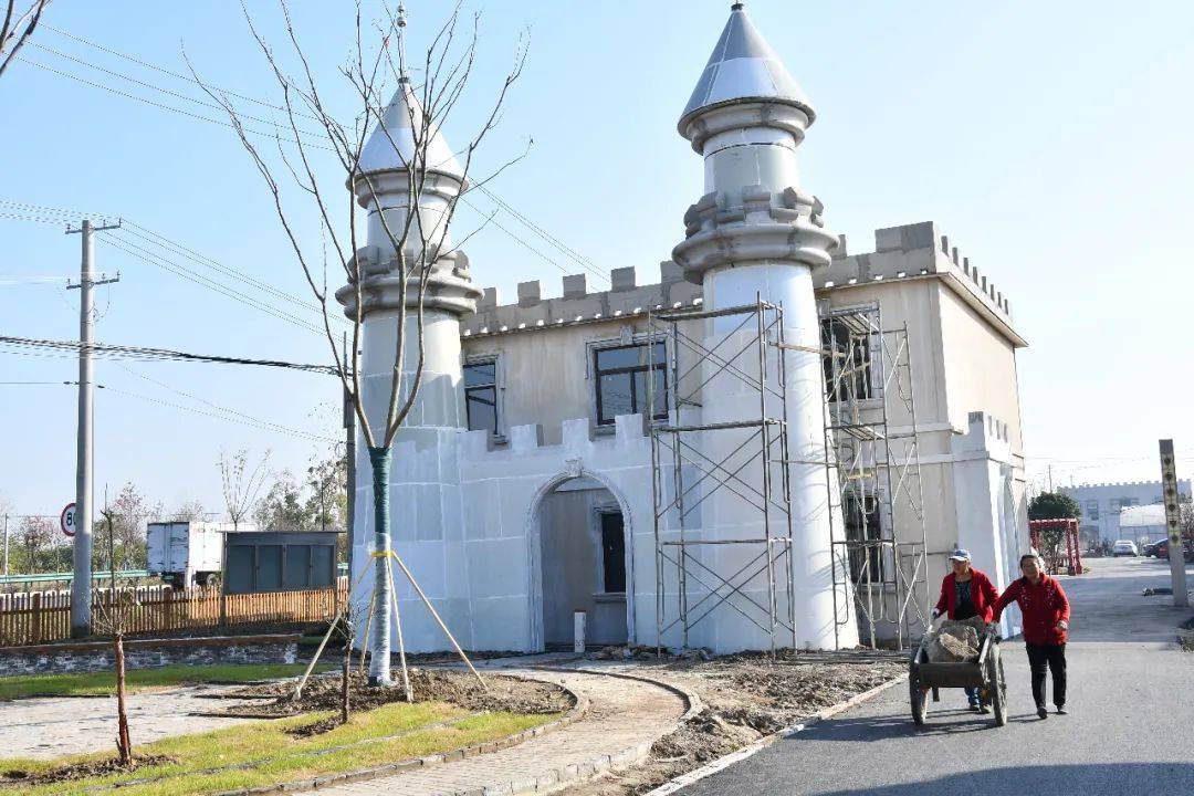 据了解,长丰草莓小镇主要沿省道s311和合水路布局,规划面积3.