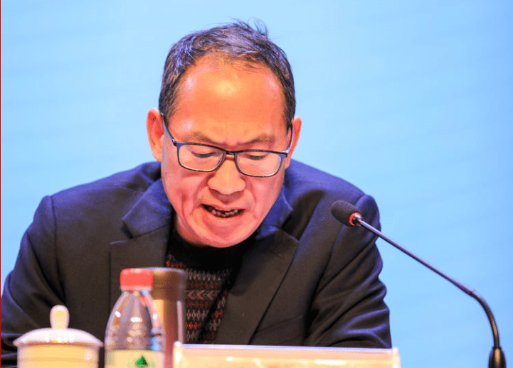 吴永华代表教育局党委向大会顺利召开表示热烈祝贺,向第十一届工会