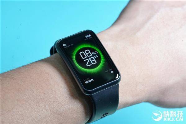 华为watch fit开箱图赏:首款方形手表 400 精美表盘_支持