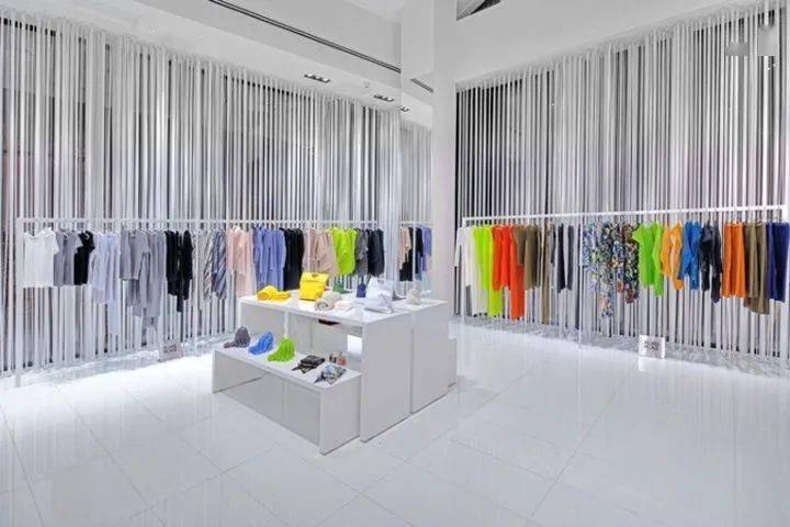 你不知道买手店的橱窗是陈列师的杂志封面