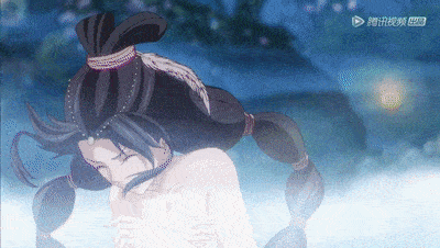 新武魂上线白小纯偷看师姐沐浴