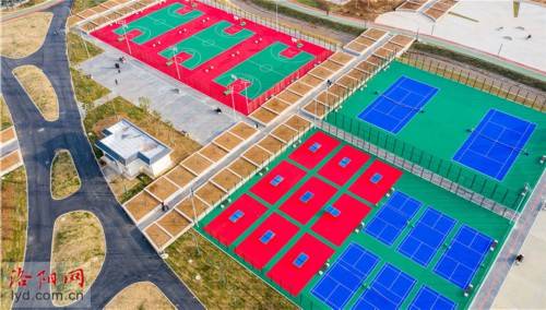 洛宁县新建成投用一座体育公园