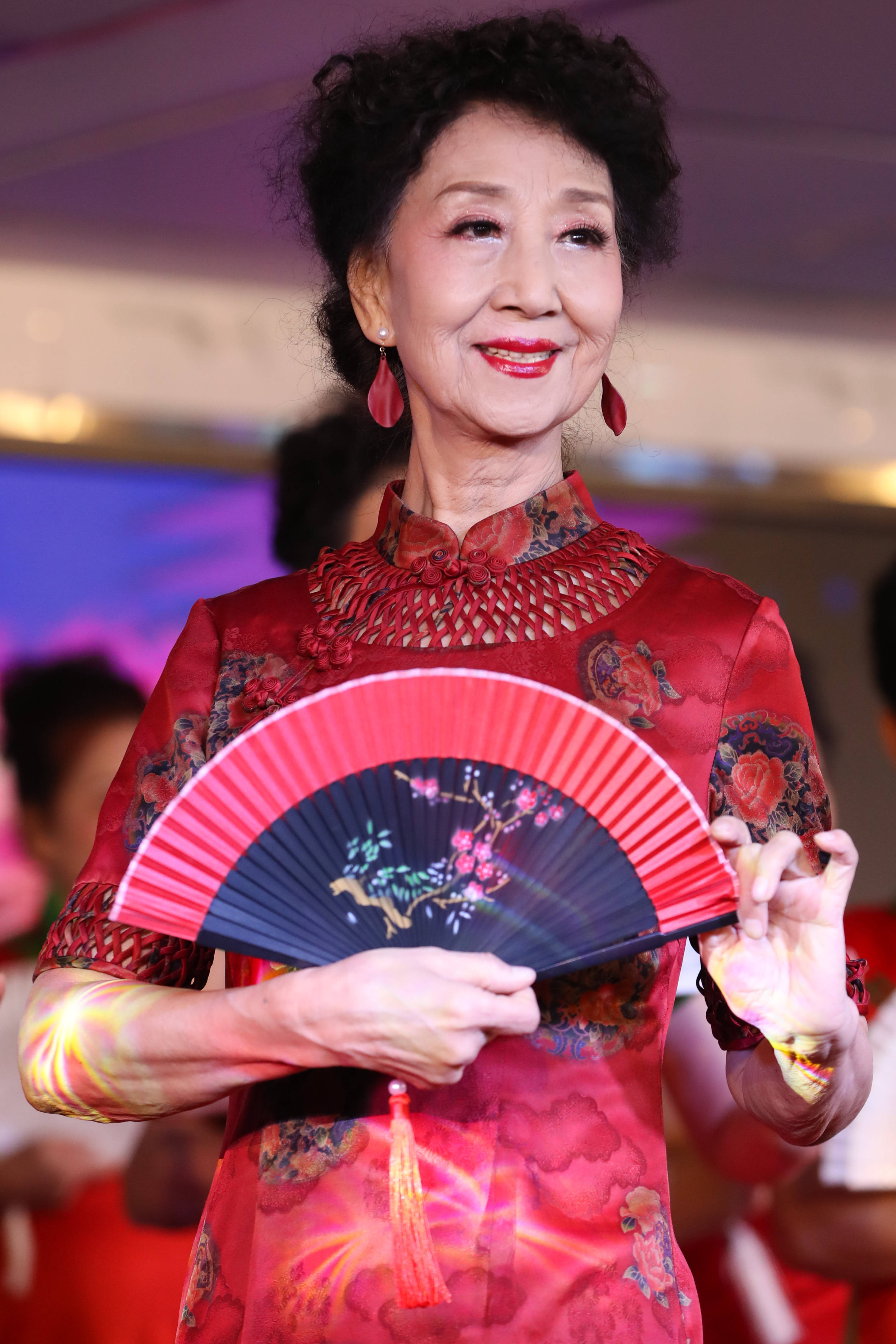 中国最时尚的老年模特图片