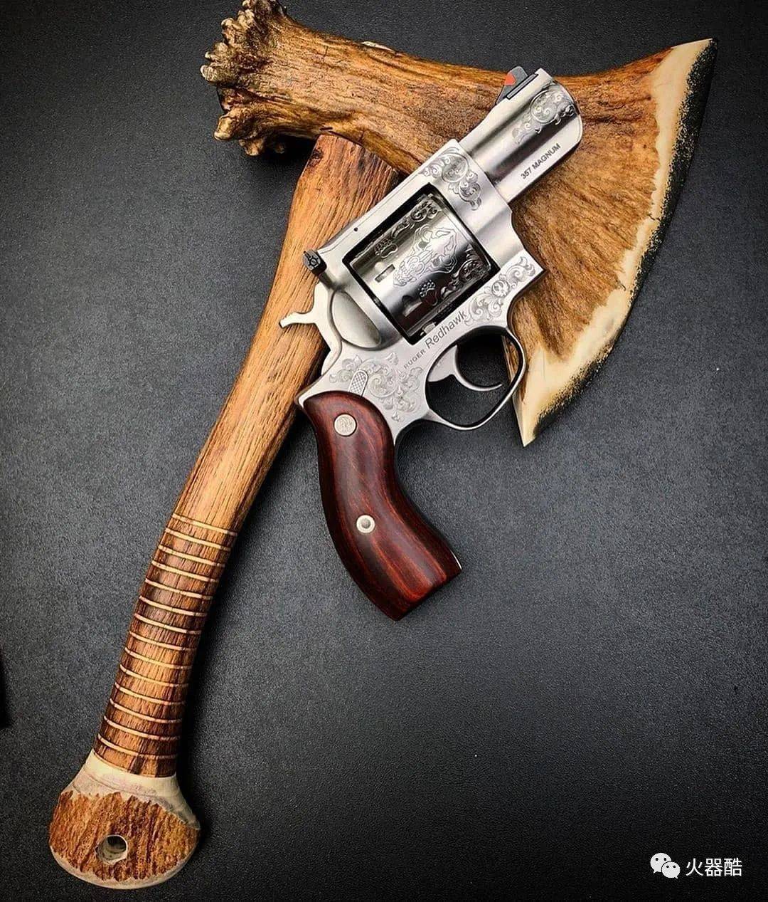 转轮手枪美图一脸憨厚满满安全感的胖大叔