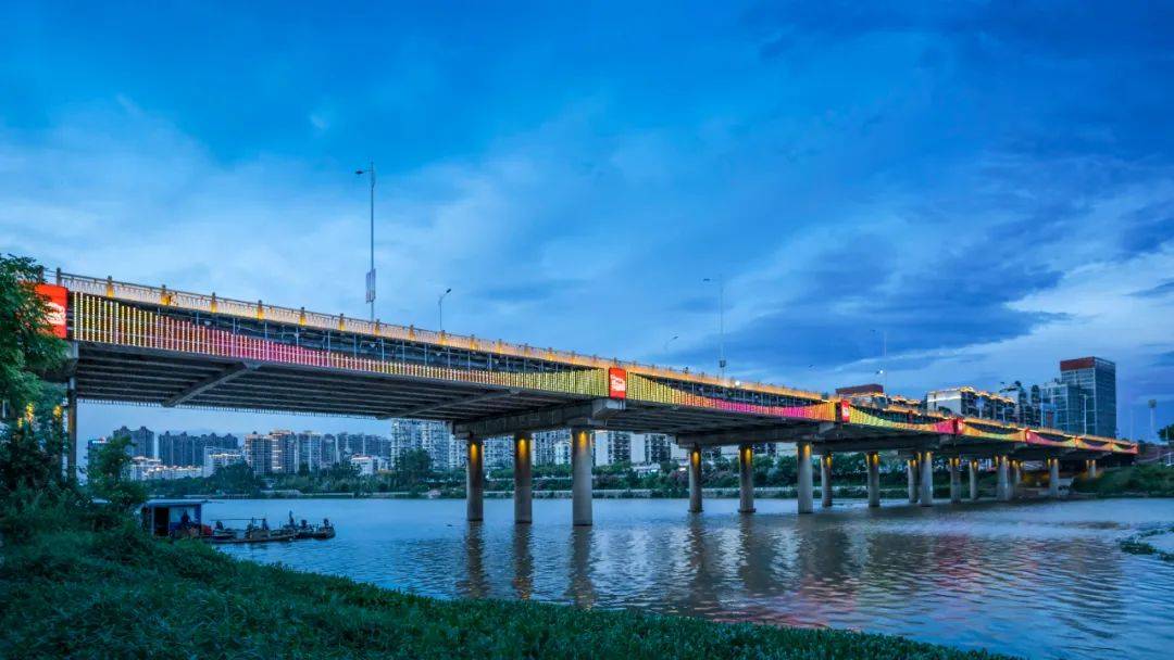 赣州市西津大桥图片