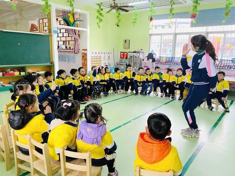 線上雲直播家園零距離代代紅幼兒園線上家長開放日活動