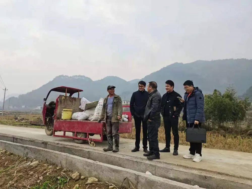 县农业农村局副局长陈必兴到石屯镇长城村调研指导高标准农田建设项目