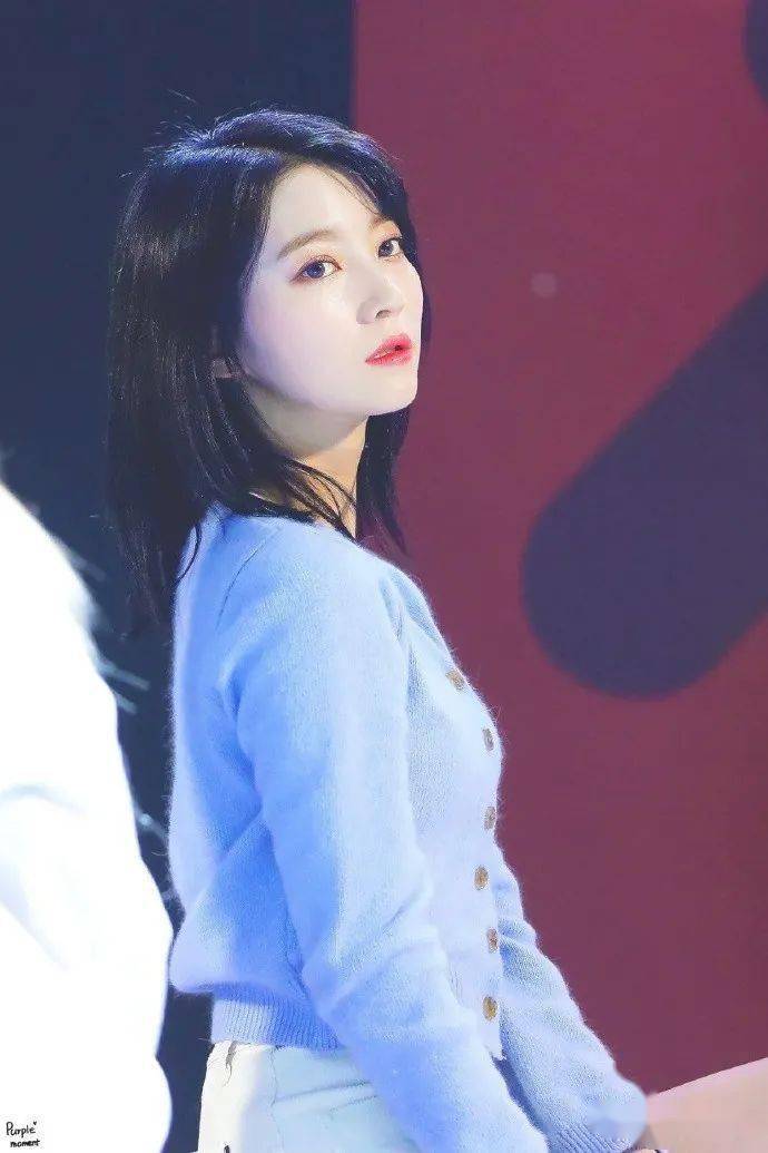 客观地说,谁看了都觉得帅的,这位女团爱豆!_姐姐