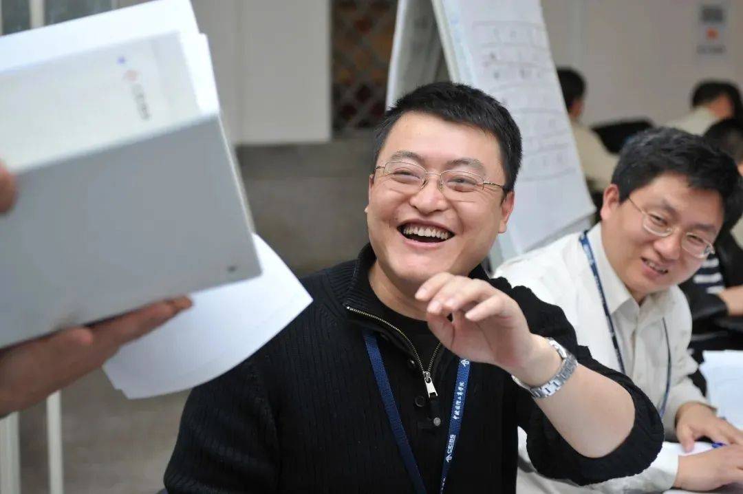 一段25年的奋斗史:聚是一团火,散是满天星