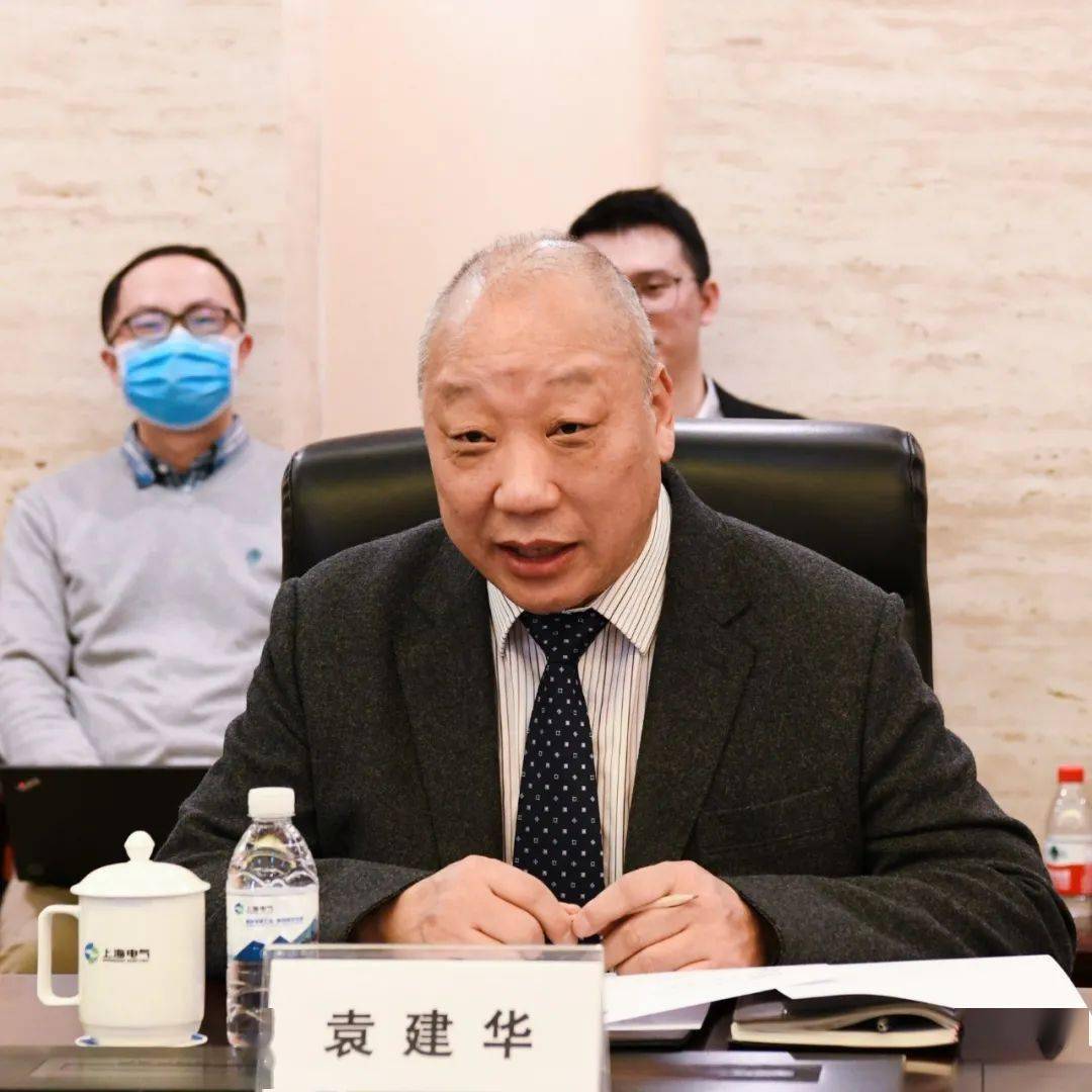 袁建华表示"镇江燃机是上海电气首批国产新型大f燃机,该项目长协服务