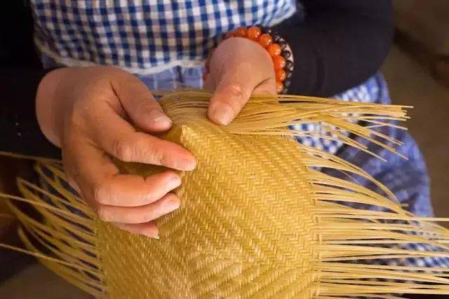 故宫邀请身价400亿福布斯富豪拜师她坚守30年只为留住古代文人的这份