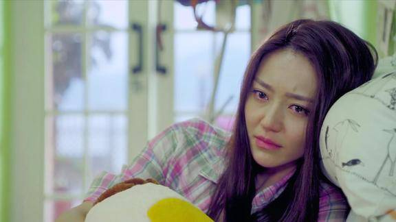 御姐归来青青正在回忆过去总裁男友就出现这种霸道有点甜蜜