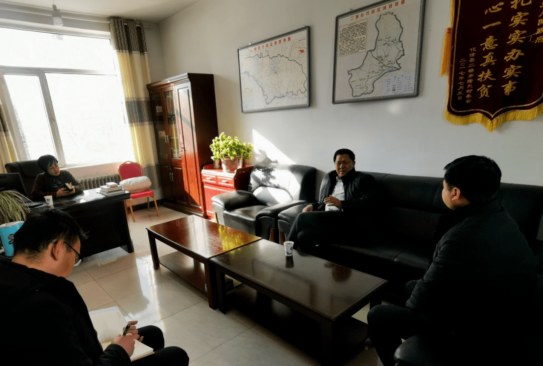 县政府县长马占奎检查指导村"两委"换届选举工作