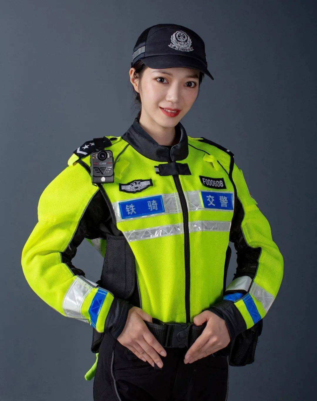 温州女交警图片
