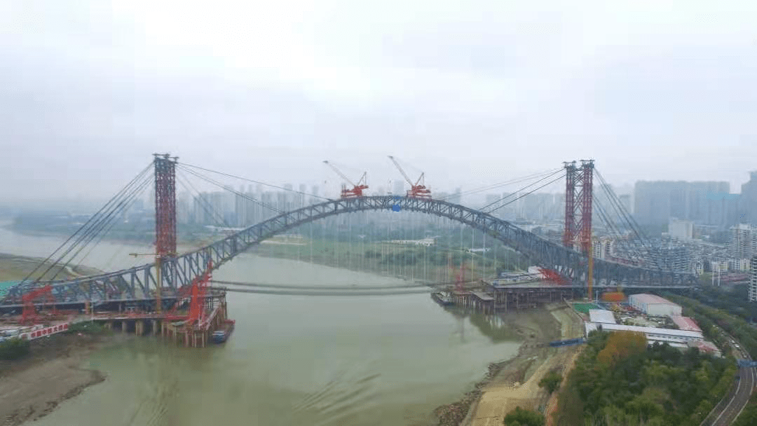 这一年,江汉七桥已经合拢,预计2021年5月通车.