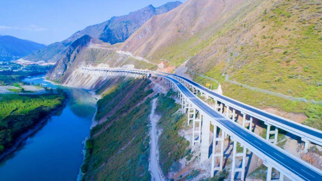 重磅保泸高速于12月30日起试通车保山到泸水仅耗时40分钟