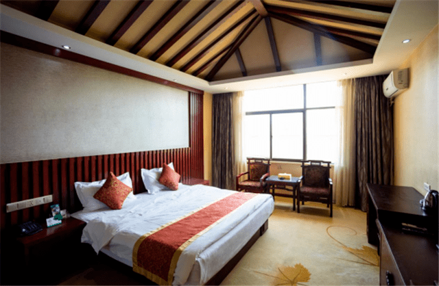 【云南弥勒】118元抢弥勒三龙酒店住宿,含双早,多风格房型,给您惬意