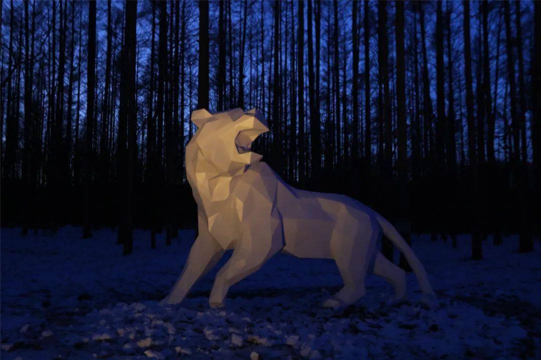 净月雪世界东北秧歌热情似火冰雕雪雕流光溢彩