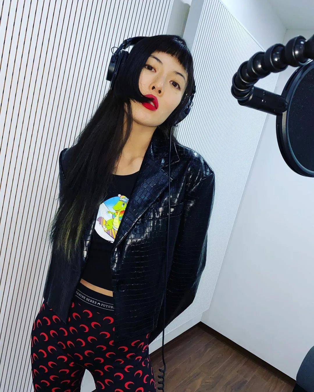 泫雅,孟美岐的眉上刘海,真的不是靠颜值在硬撑?