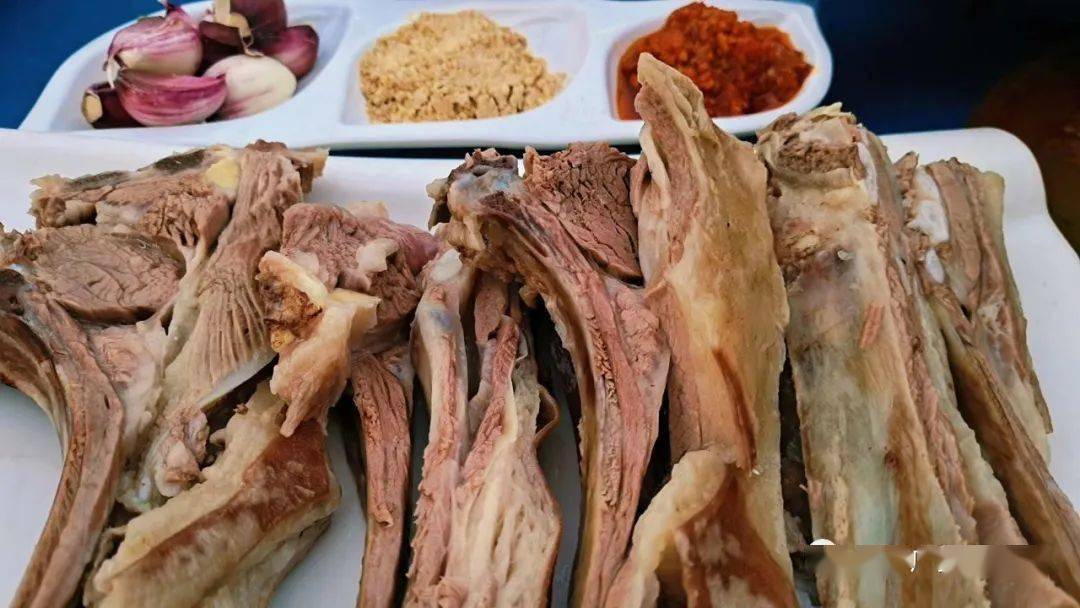 没有什么事儿 是一顿美食不能解决的 如果有,那就两顿 吃遍西宁,鲜苘