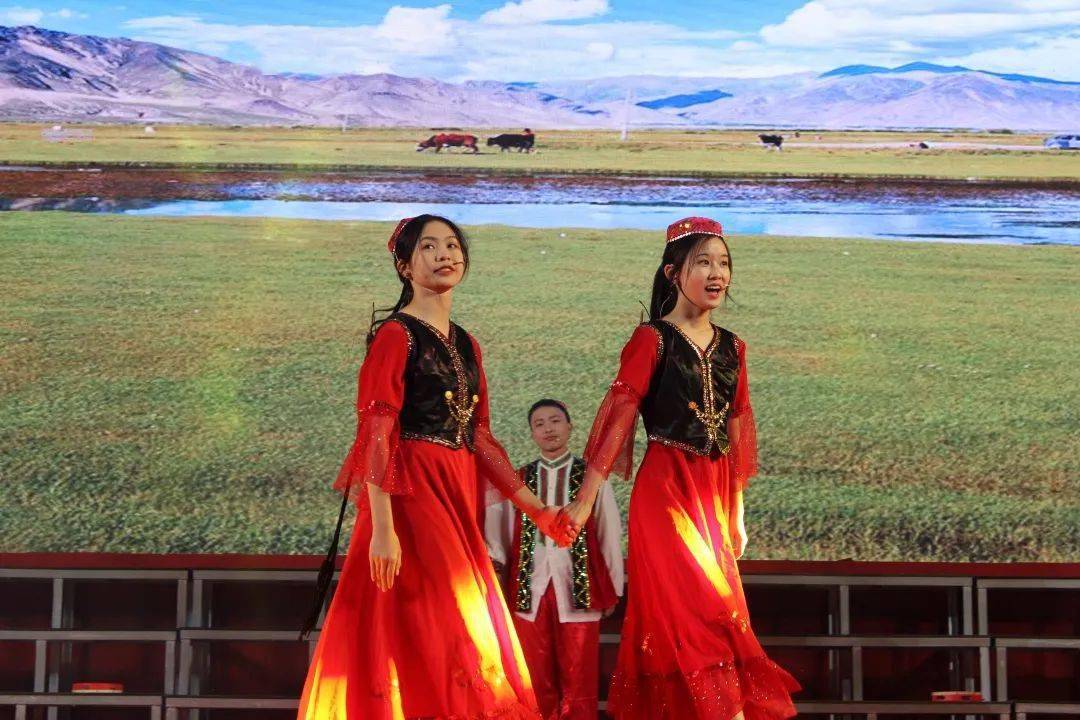 筚路蓝缕"鼠"不易,乘风破浪"牛"乾坤——省实越秀